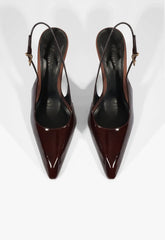 Leona Pump