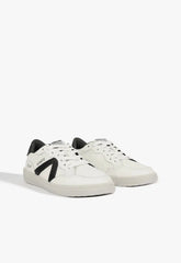 St-001 Sneaker