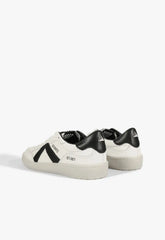 St-001 Sneaker
