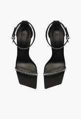Jenna Sandal