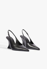 Siena Buckle Leather Pump
