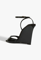 Elodie Sandal