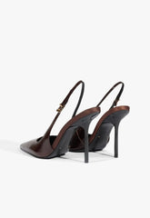 Leona Pump