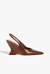 Siena Buckle Leather Pump