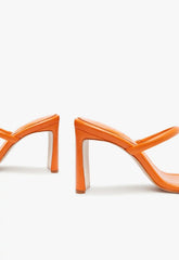 Ully Tab Sandal
