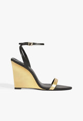 Melanie Sandal