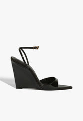 Elodie Sandal