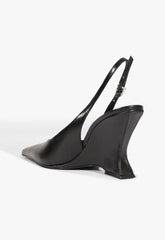 Siena Buckle Pump