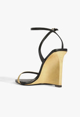 Melanie Sandal